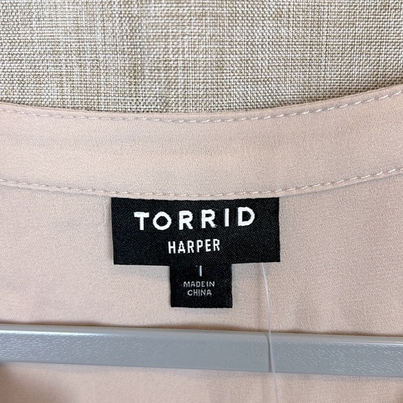 Torrid Harper New Women’s 1X Georgette Pullover Quarter Sleeve Curved Blouse - Picture 3 of 7